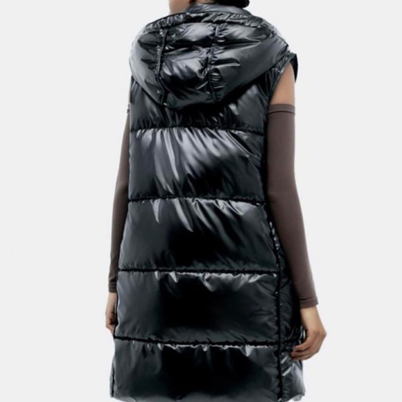 Zara Long black Puffer Vest - Picture 2 of 9